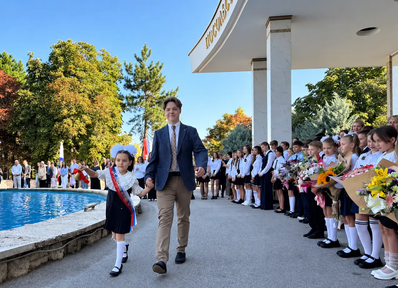 Главный вид на школу